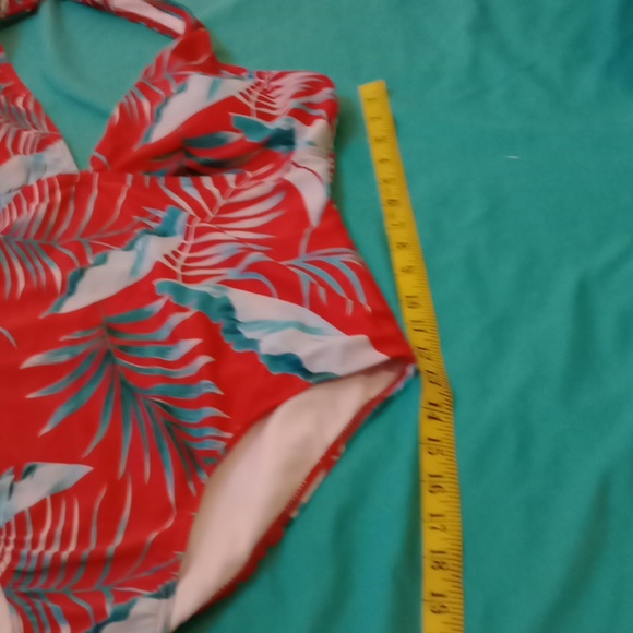 * UNBRANDED RED FLORAL ONE PIECE SWIMSUIT, SIZE XL - Picture 9 of 9
